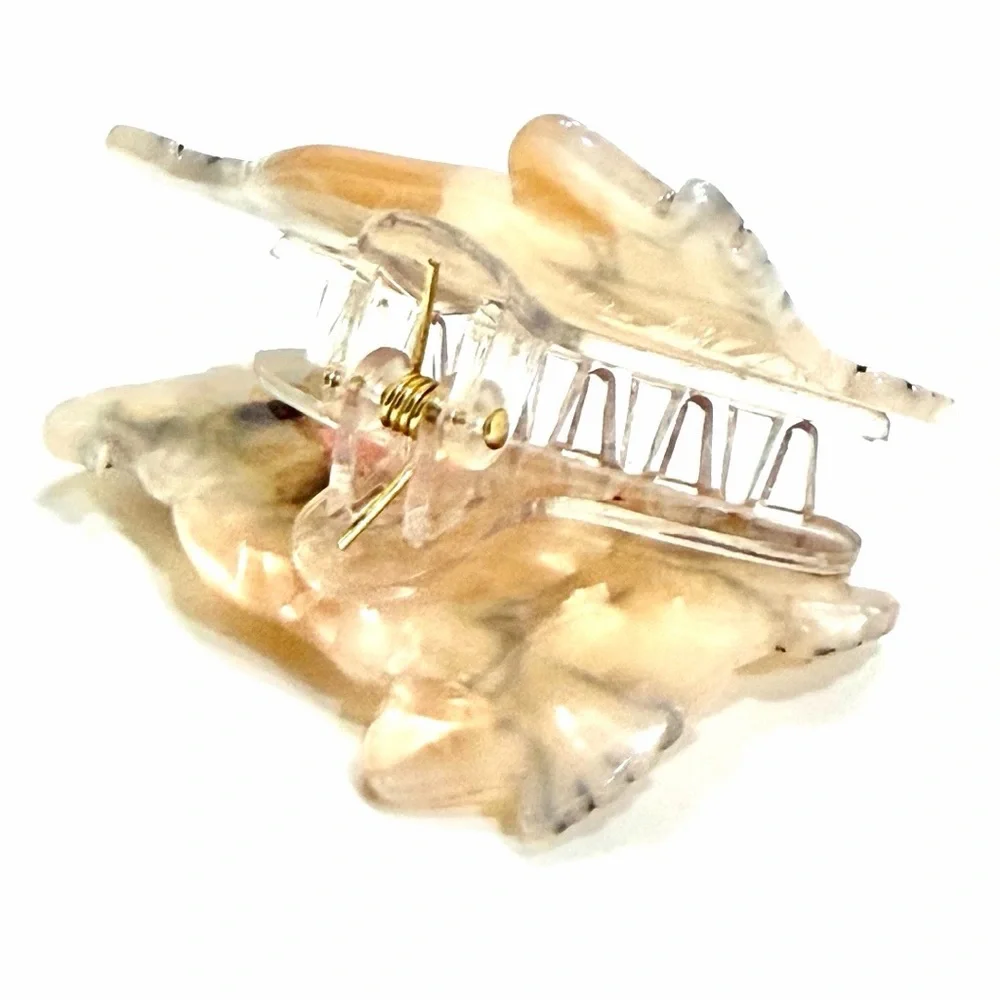 🍋2/$30 New Anthropologie English Bulldog Acrylic Hair Claw / Clip